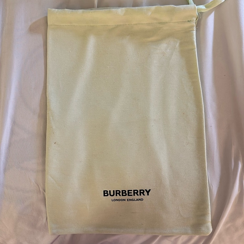 Burberry dust bag